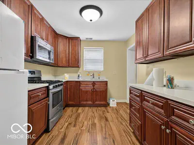 1025 Helen Drive, Indianapolis - 9