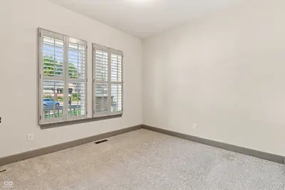 11162 Cliffside Drive, Fortville - 4