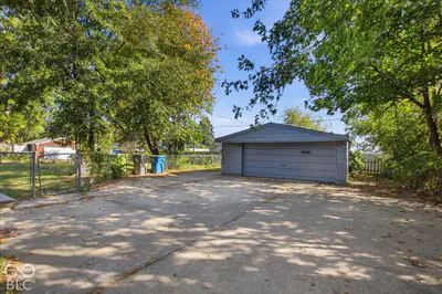 555 Woodrow Avenue, Indianapolis - 17