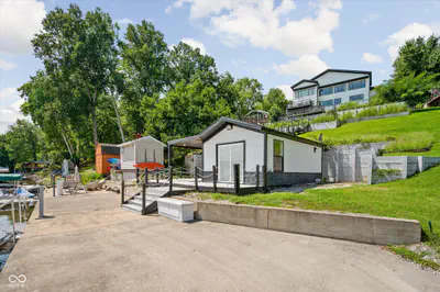 7800 Lakewood Drive, Unionville - 98