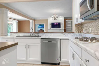 8923 W Cobblestone Drive W, Zionsville - 12