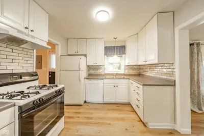 134 Central Way, Pendleton - 7