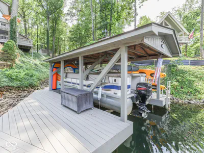 6250 Grosbeak Court, Nineveh - 25