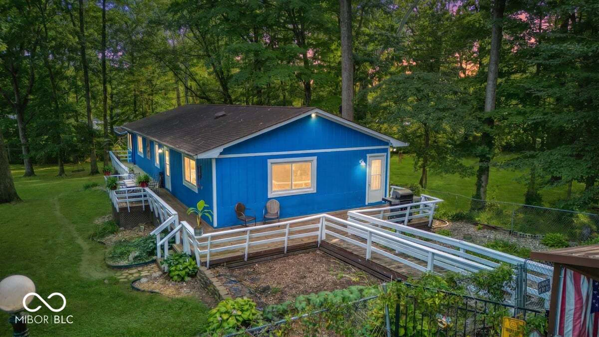 8608 Providence Drive, Nineveh