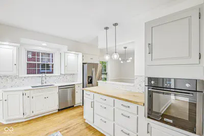 1230 Kessler Boulevard East Drive, Indianapolis - 17