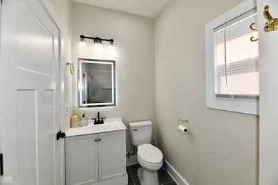1526 N B Street, Elwood - 22