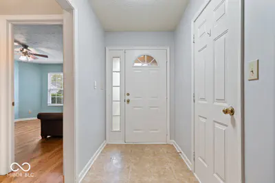 8140 Burnett Boulevard, Avon - 3