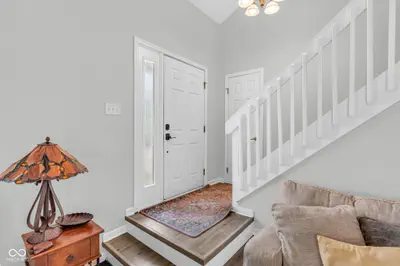 7907 Hunters Path, Indianapolis - 8