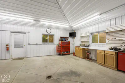 11444 Red Oak Court, Columbus - 73