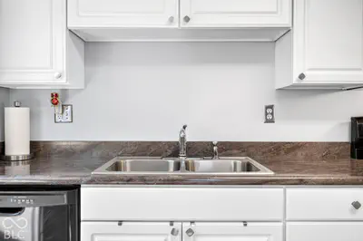 3598 E Rembrandt Drive, Martinsville - 21