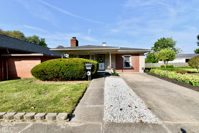 362 Fall Creek Parkway North Drive, Indianapolis