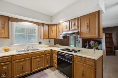 1545 Wolfcreek Road, Columbus - 9
