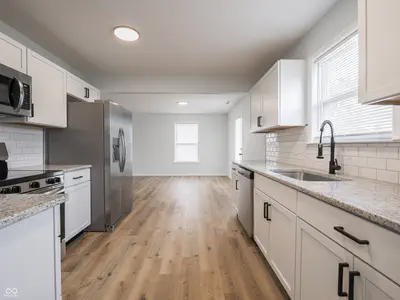 11241 Longbranch Street, Monrovia - 14