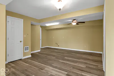 6763 Woodcliff Circle, Zionsville - 44