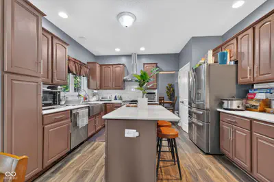 8642 Black Stone Xing, Avon - 17