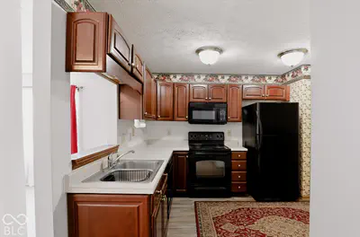 1495 Hedge Court, Greenfield - 17