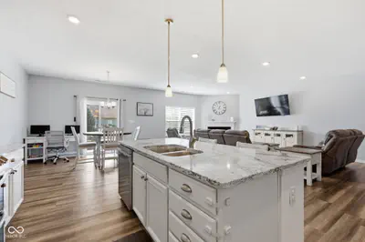 5573 Stone Grove Court, McCordsville - 19