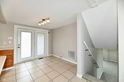 1075 600, Greenfield - 13