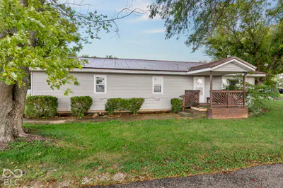 9440 Morrison, Forest