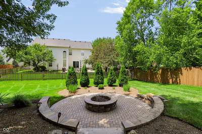 11810 Queenwood Court, Fishers - 14