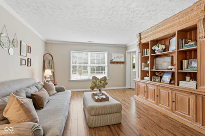 11370 Wilderness Trail, Fishers - 8