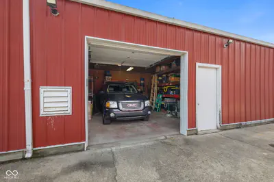 7135 County Road 300, Lizton - 49