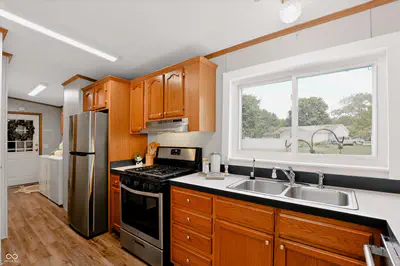 150 Sunset Court, Cicero - 16
