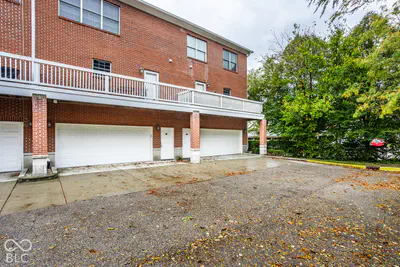 827 N Park Trail Drive, Carmel - 30