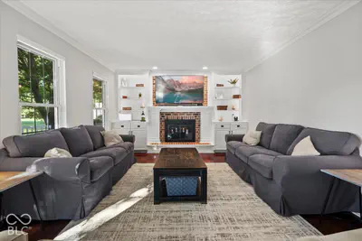 8732 Buffett Parkway, Fishers - 17