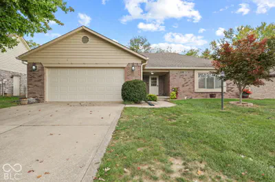 6914 Kirkwood Club Drive, Indianapolis - 2
