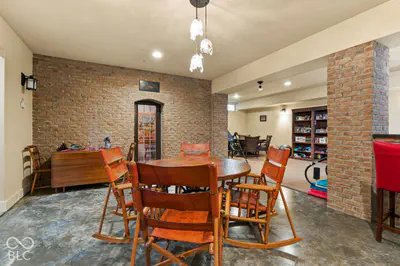 6736 W Stonegate Drive, Zionsville - 33