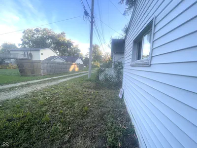 2003 Manhattan Avenue, Muncie - 28