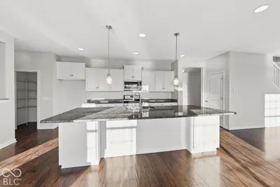 5281 Crowley Parkway, Whitestown - 12