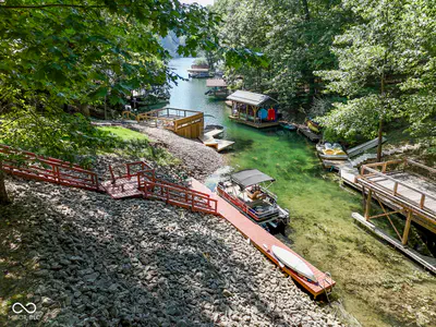 6678 Groundhog Drive, Nineveh - 32