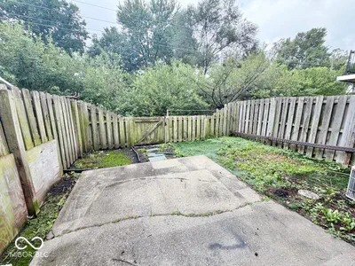 954 Greenwood, Greenwood - 18