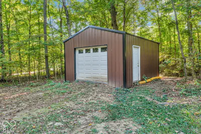 1042 Farmington Drive, Crawfordsville - 65