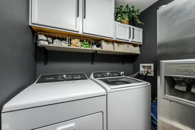 7821 Edgemanor Court, Indianapolis - 18