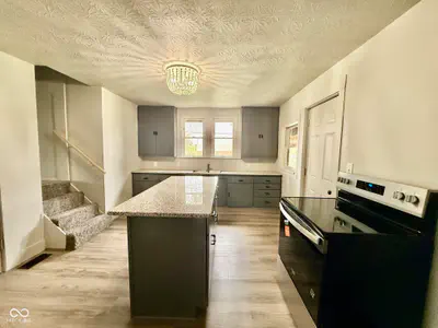 613 Knox Street, Indianapolis - 13