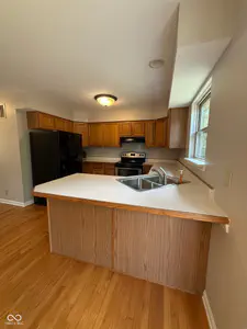10517 Greenway Drive, Fishers - 10