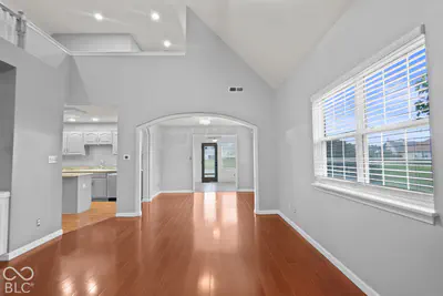 907 Amesbury Court, Indianapolis - 4