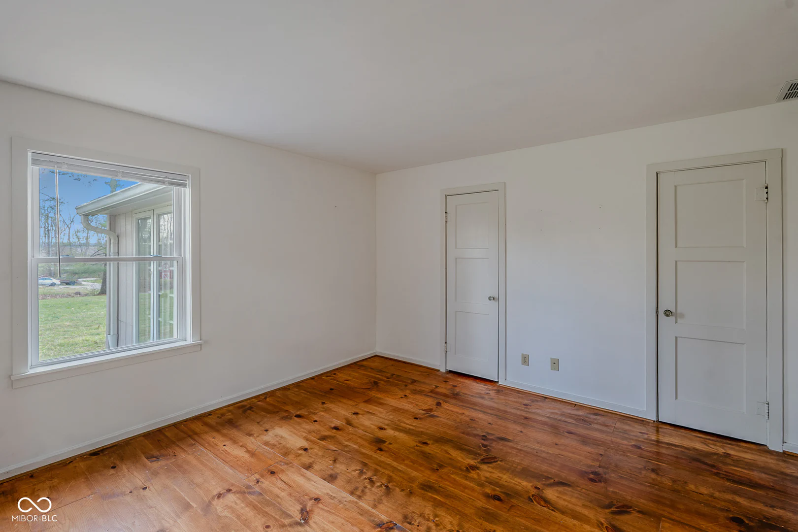 996 Old State Road 46, Nashville