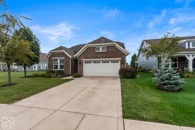 6311 Cedar Chase Drive, McCordsville - 2
