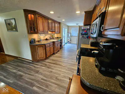 311 Edgeway Drive, Alexandria - 6