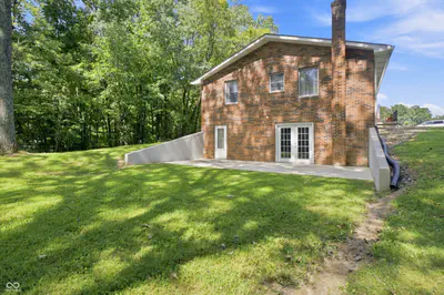 1170 W Base Road, North Vernon - 46