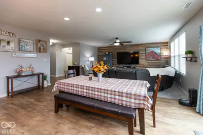 8284 Terryglass, Avon - 33