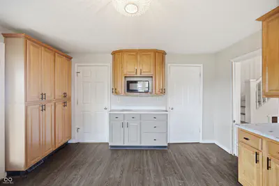 206 Broadway Street, Pendleton - 30