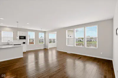 561 Harstad Boulevard, Westfield - 27