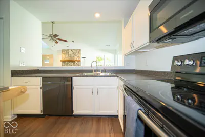 9119 Hardwood Court, Indianapolis - 17