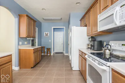 5658 Augusta Woods Drive, Plainfield - 11