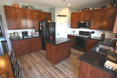 5592 Woodhammer, McCordsville - 3